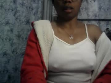 aicha_boobs