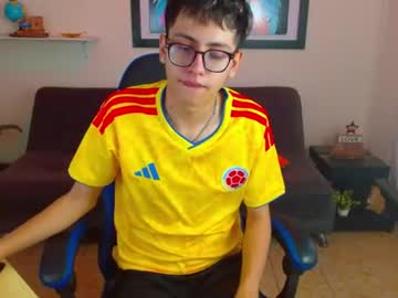 alexcum_18