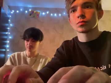 stralght_twinks