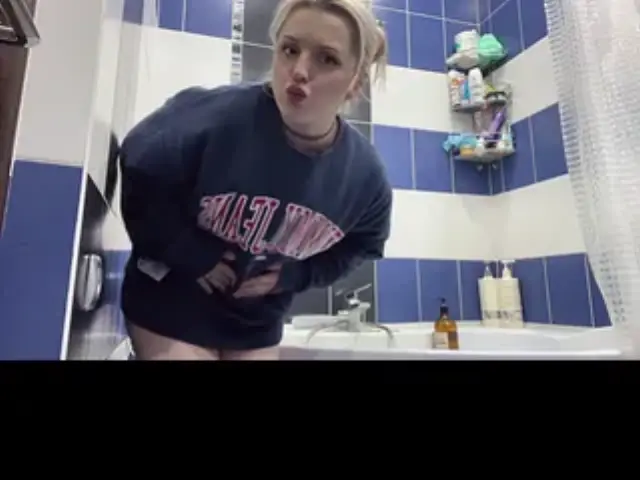 SLAVIC PRETTY BLONDE GOT SO HUNGRY AND STUFFING HERSELF WITH HUGE SHAWERMA TILL HER BELLY IS BURSTING